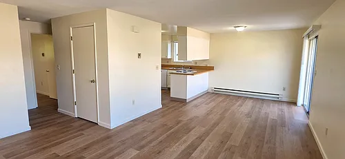 1340 Summers Ln Photo 1