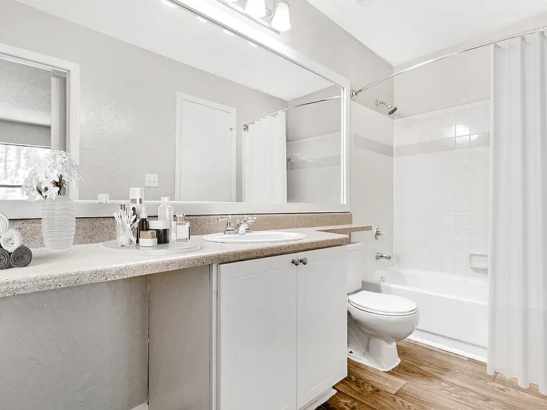 Paces Pointe Apartment Homes — Photo 53