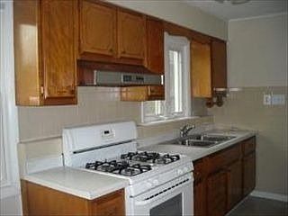 3rd image of 709 N Joyce Ave