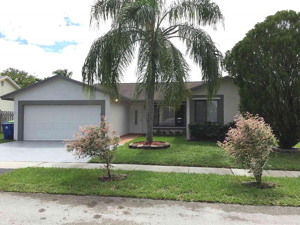 1st image of 5224 NW 99th Ave