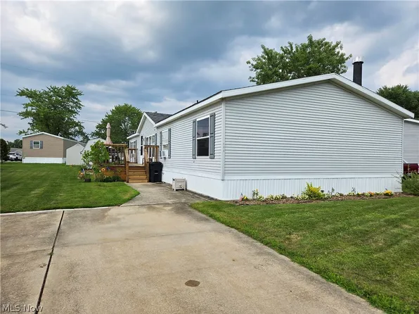 10039 State Route 700 Lot 111, Mantua, OH 44255