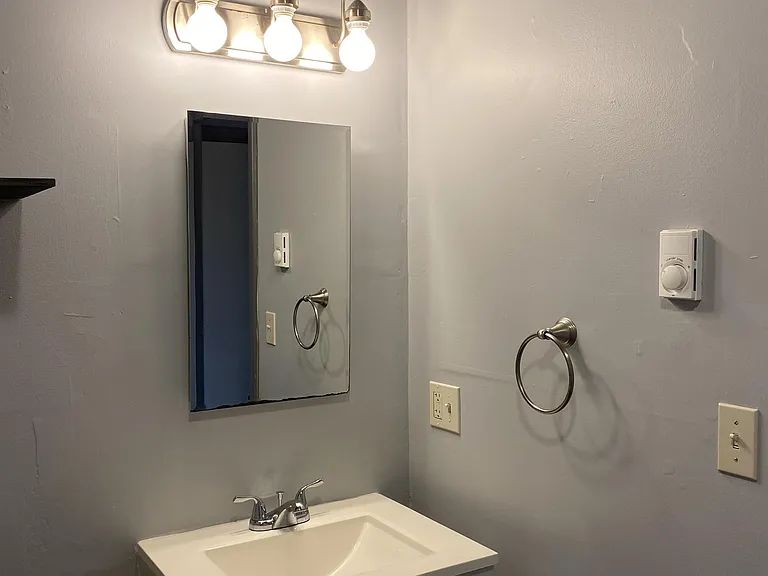 95 Hall Ave — Photo 16