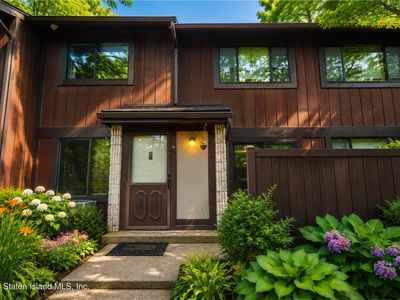 10 Stone Ln, Staten Island, NY, 10314