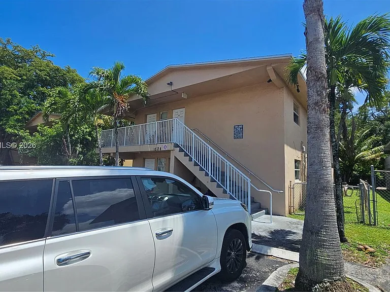 1524 SW 5th Pl #B — Photo 17