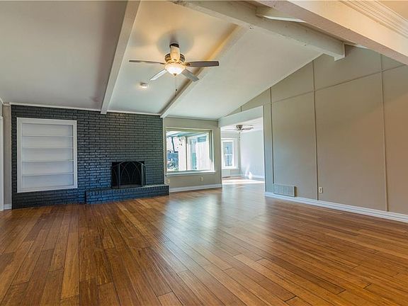 5th image of 2706 Burnwood Ct