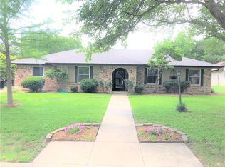 3824 Delmas Dr, Benbrook, TX 76116