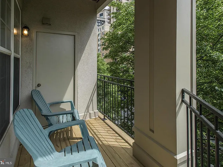 1320 N Wayne St #307 — Photo 23