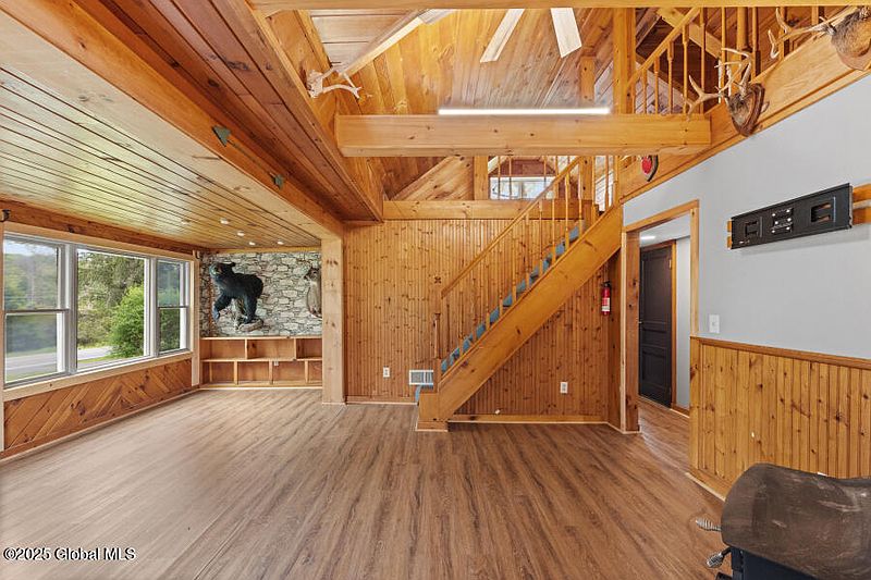 5th image of 2114 Berne Altamont Road