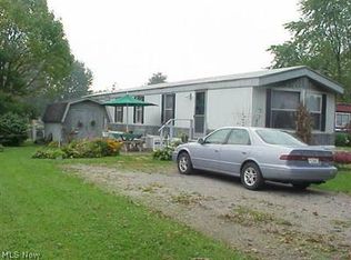 100 Evergreen Ln, Apple Creek, OH 44606