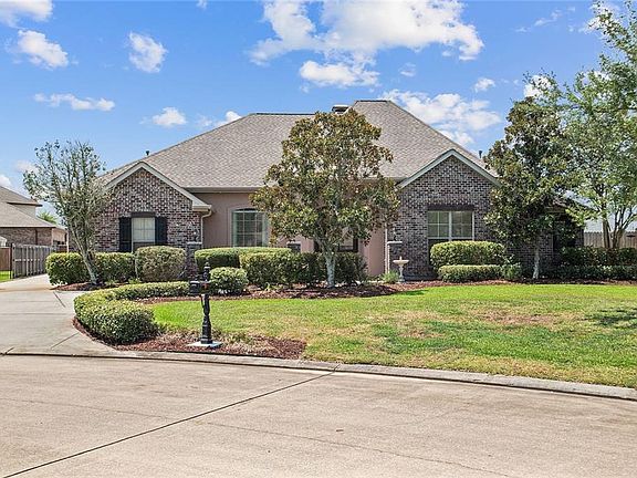 2nd image of 118 Lavender Ct
