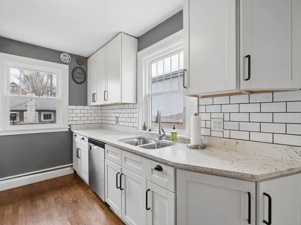 2043 Stanford Ave, Saint Paul, MN 55105