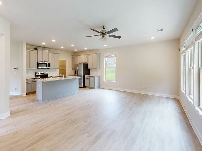 Quinn Residences at McCart Landing — Photo 46