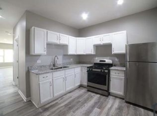 8734 S Marquette Ave #1, Chicago, IL 60617