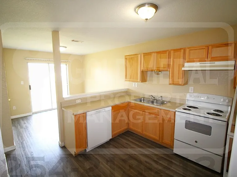 3410 Cantabrian Dr — Photo 4