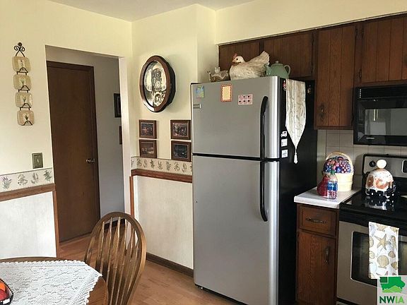 5th image of 1324 Winona Ct