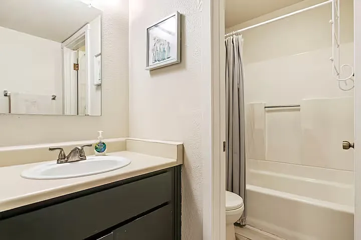 4444 E Paradise Village Pkwy N #204 — Photo 17