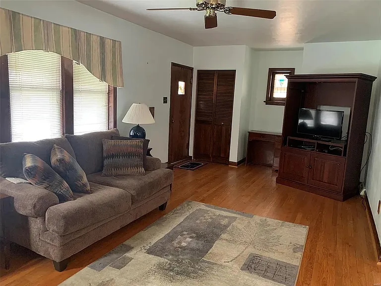 9043 Kathleen Ave — Photo 14
