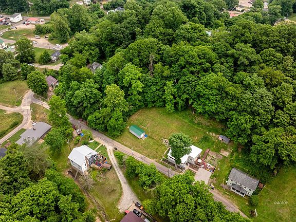 2nd image of 109 & 111 Peacock Ave