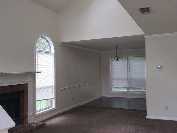 2nd image of 529 Barclay Ct