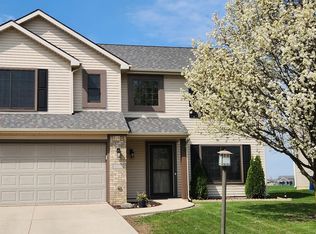 4502 Castle Rock Dr, New Haven, IN