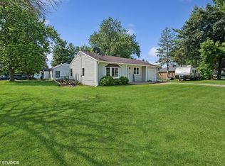 1923 Barbara Ln, South Beloit, IL 61080