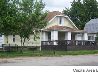 2365 E North Grand Ave, Grandview, IL 62702
