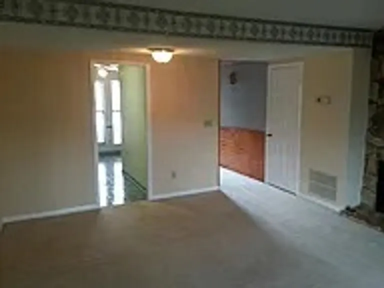 3697 Heathrow Dr — Photo 8
