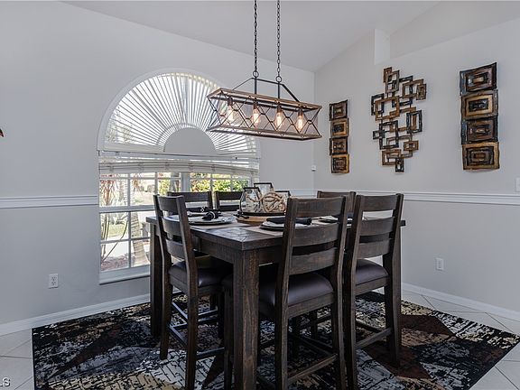 5th image of 3033 SW 23rd Pl