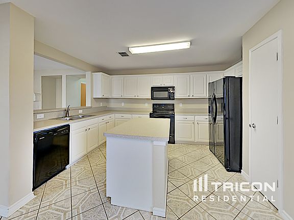 5th image of 14706 Broadview Dr