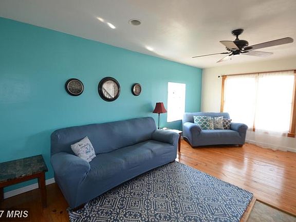 3rd image of 113 Founders Cir
