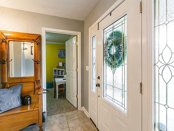 3rd image of 254 Bonnie Dr