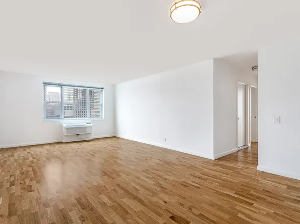375 South End Avenue 31P image 2 of 16