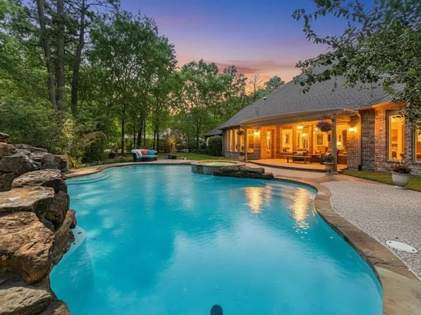 3922 Waterbend Cv, Spring, TX 77386