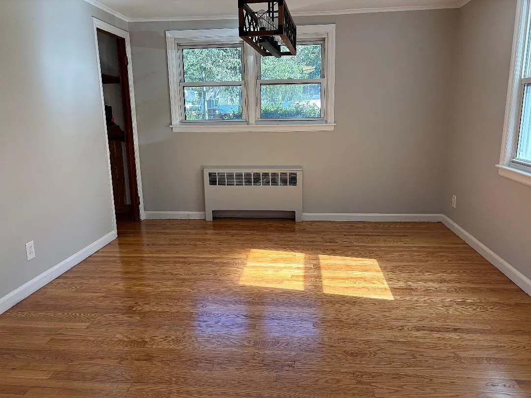 3 bed, 1075 sqft, $2,600 — Photo 3