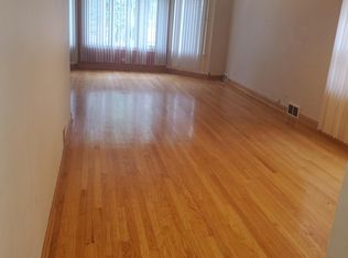 6226 N Richmond St #3, Chicago, IL 60659