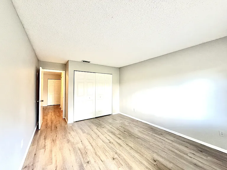 644 Kenwick Cir — Photo 8