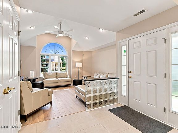 5th image of 64 Merion Lane
