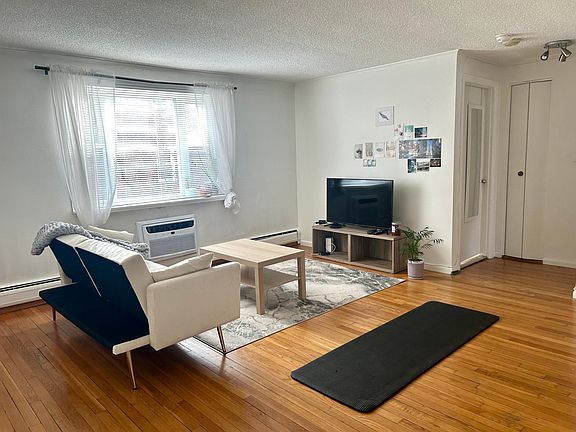 4th image of 53 Colborne Rd APT 3