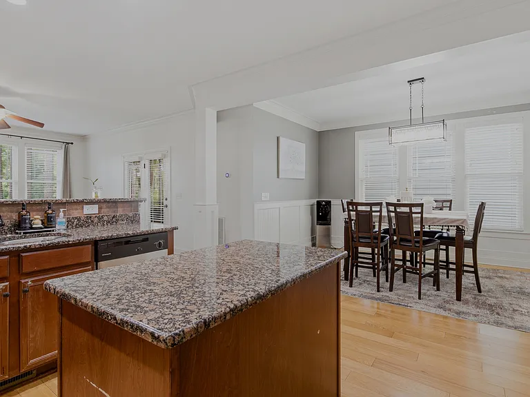 73 Falconridge Dr — Photo 10