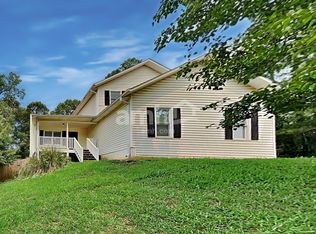 1005 Whispering Woods Dr, Canton, GA 30114