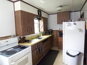 4th image of 648 S Outer Dr