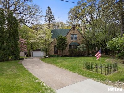4242 8th Ave, Moline, IL, 61265