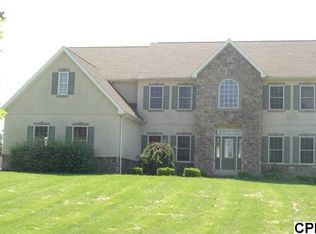 2 Ridge Dr, Carlisle, PA 17015