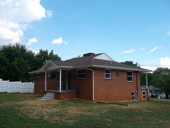 3rd image of 5011 NE Lincoln Dr