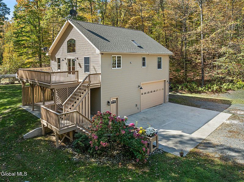2nd image of 369 Saunders Road