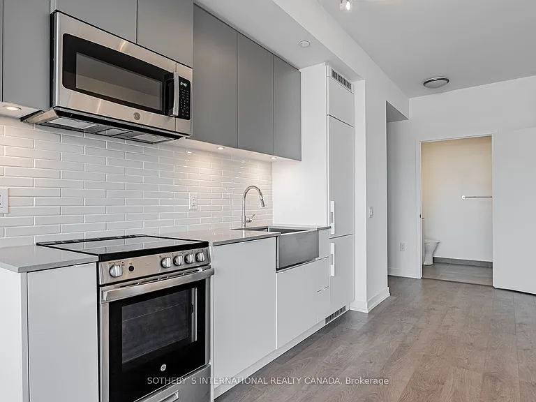 270 Dufferin St #303 — Photo 6