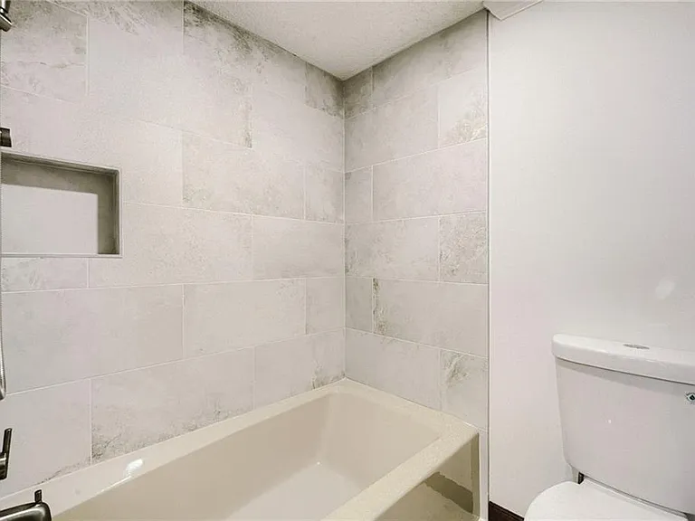 570 Idlewood Dr NW — Photo 28