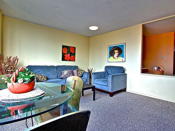 2nd image of 899 S Plymouth Ct APT 2101