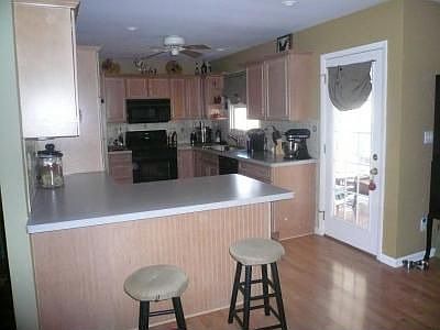 4th image of 11 William Dr