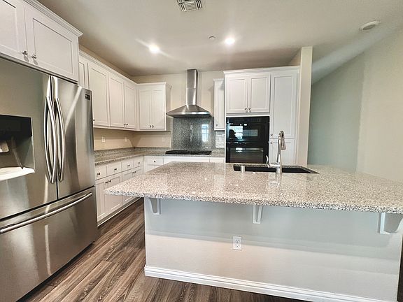 3rd image of 1984 Nevets Ln
